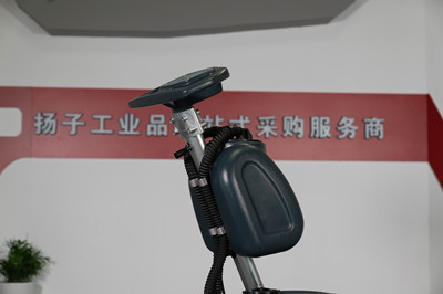 手推式洗地機 手推式洗地機.jpg