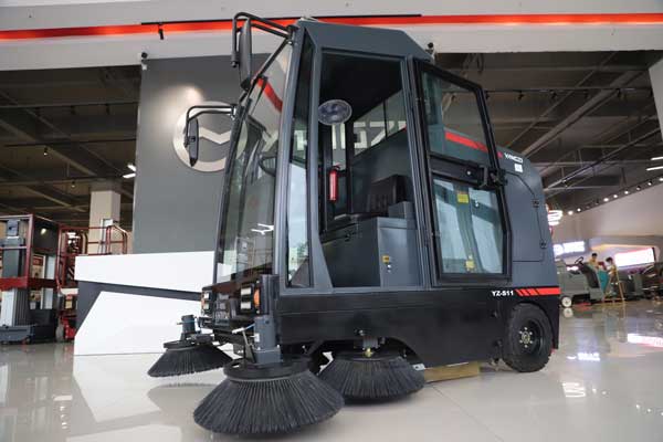 為什么掃地車的電機老是燒壞，保險絲反而沒燒