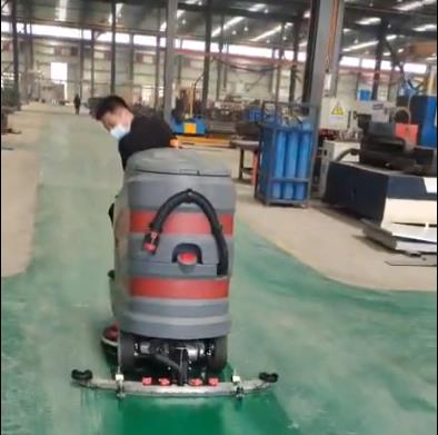 車間地坪清理困難？該怎么選擇合適的洗地機呢？